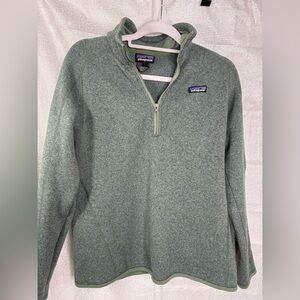 Patagonia Women’s Sage Green Quarter Zip Fleece Pullover